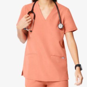 FIGS Scrubs: Coral Casma - Three-Pocket Scrub Top